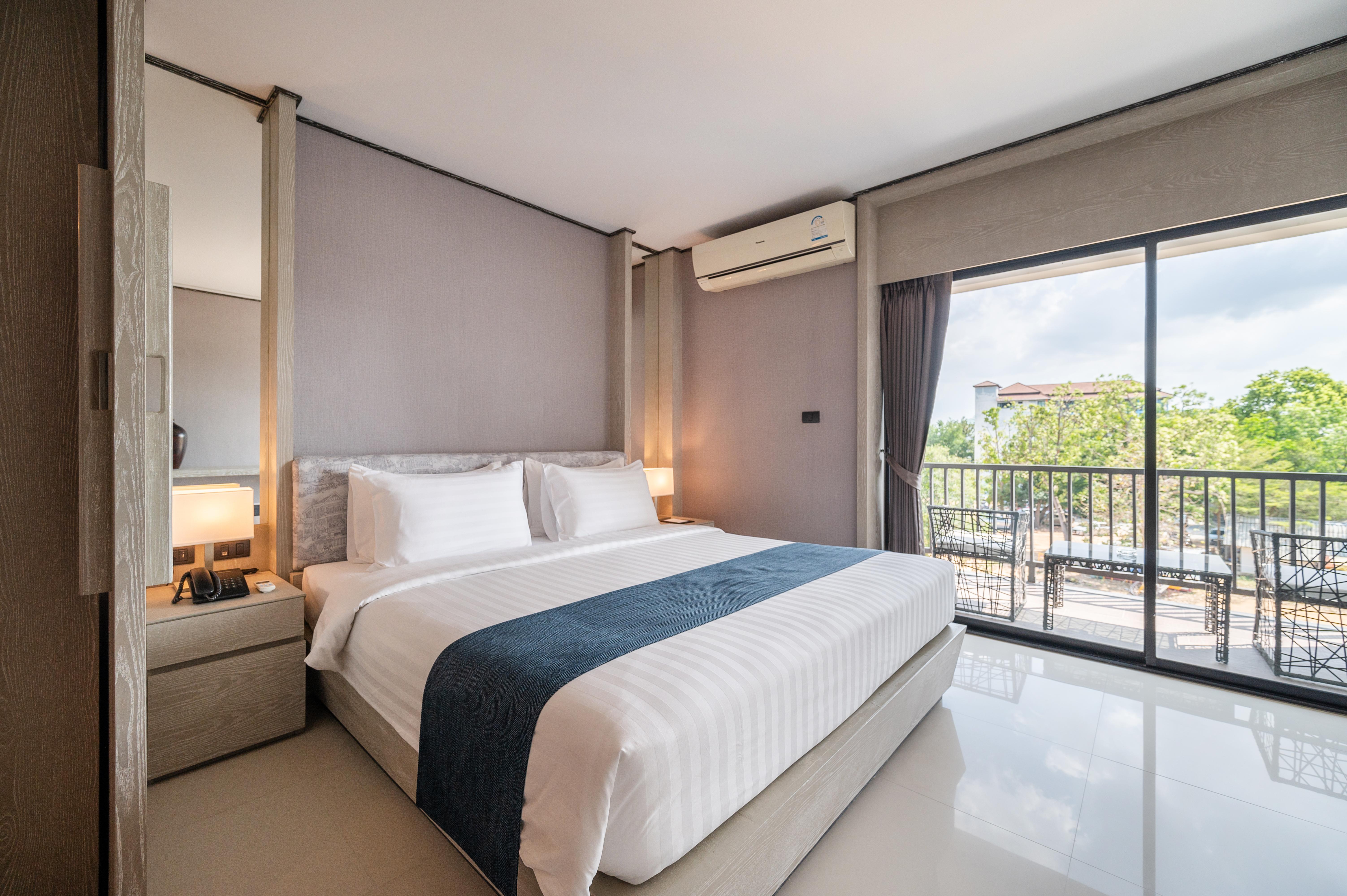 Manhattan Pattaya Hotel - Sha Extra Plus Экстерьер фото