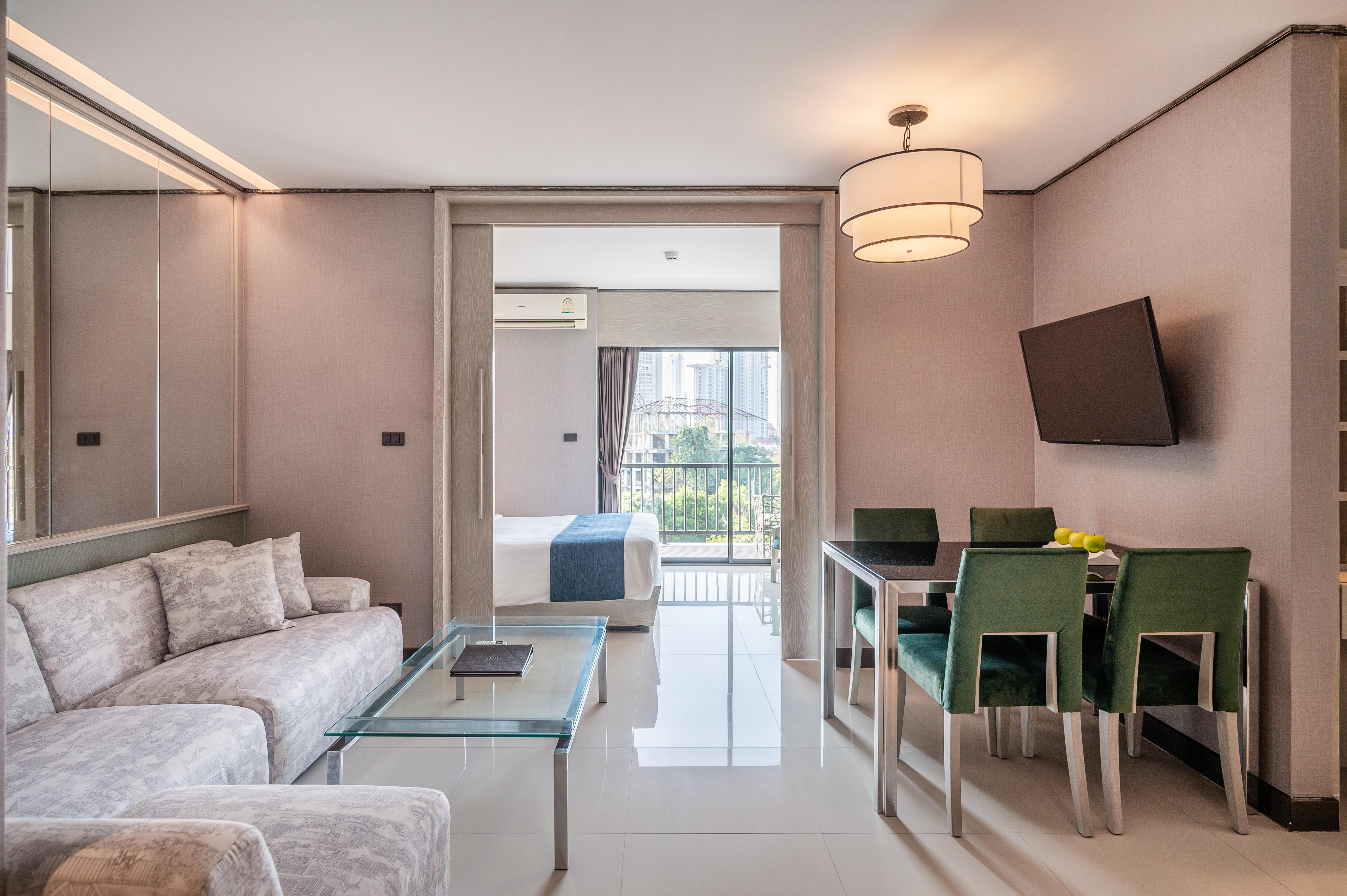 Manhattan Pattaya Hotel - Sha Extra Plus Экстерьер фото
